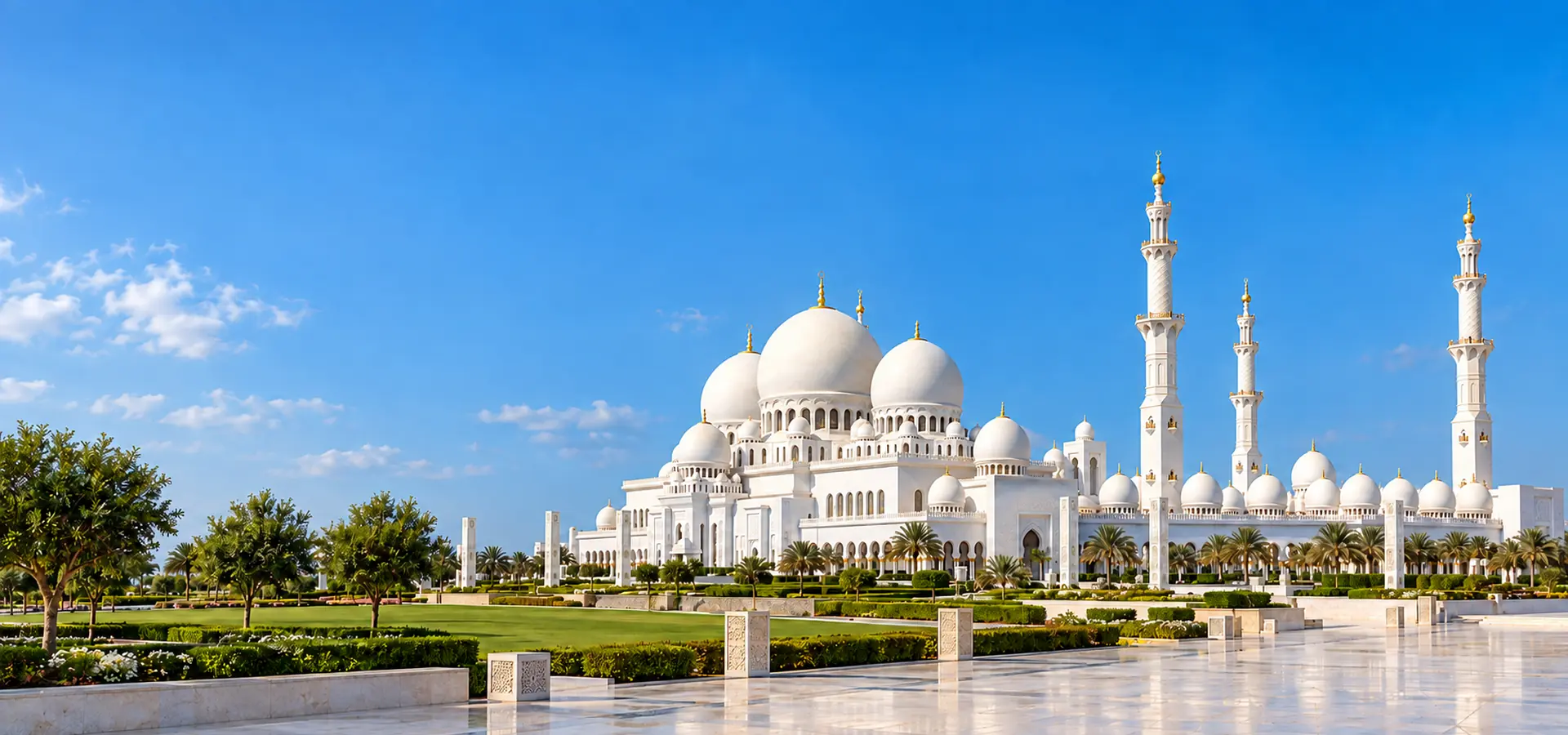 Abu Dhabi City Tour from Dubai with Sheikh Zayed Grand Mosque and Corniche